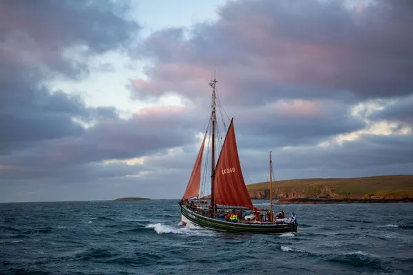 The Swan leaving Lerwick harbour