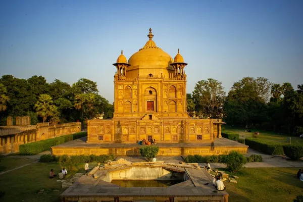 Khusro Bagh