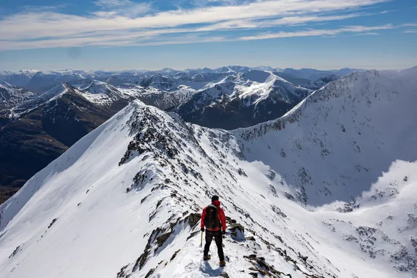 Carn Mor Dearg arete